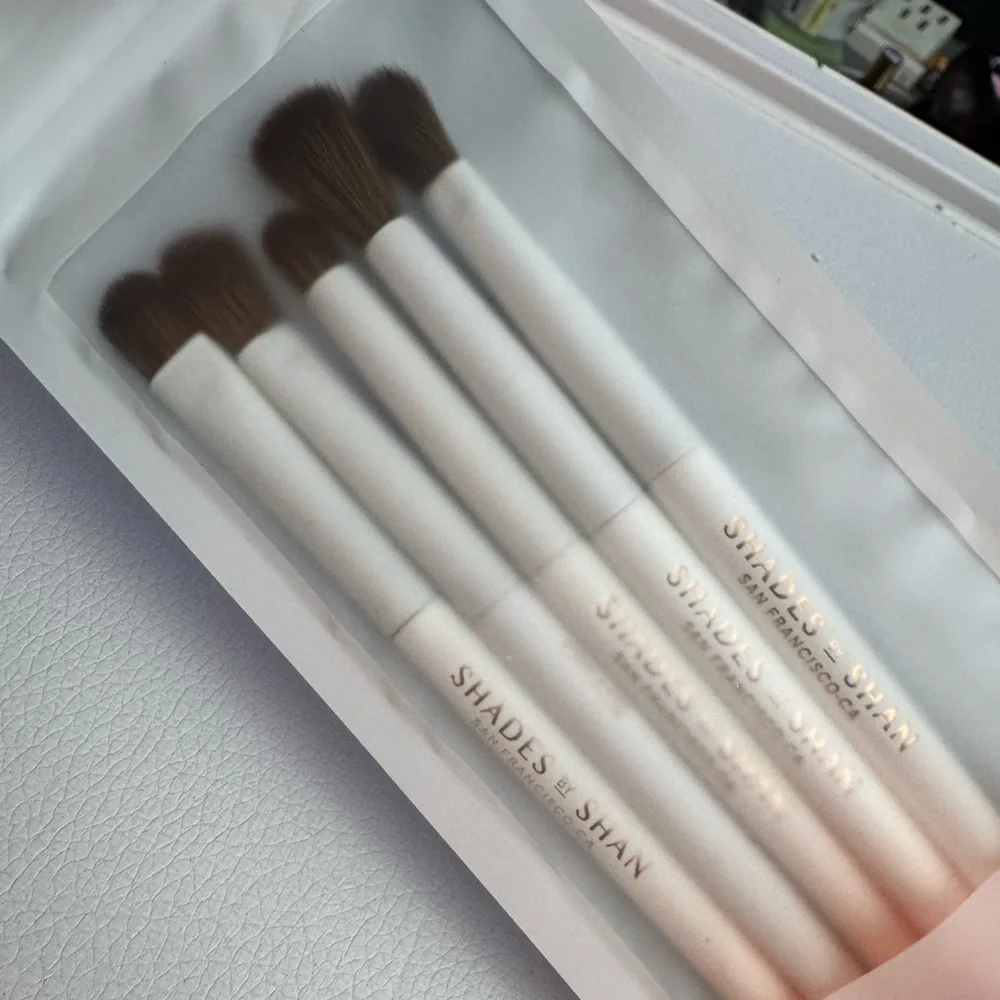 Shades by Shan brush set